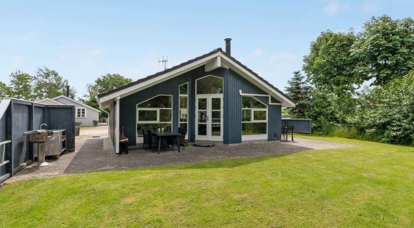 Photo of "Jarik" - 1.2km to the fjord