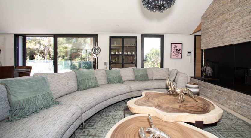 Photo of Brilliant Sea