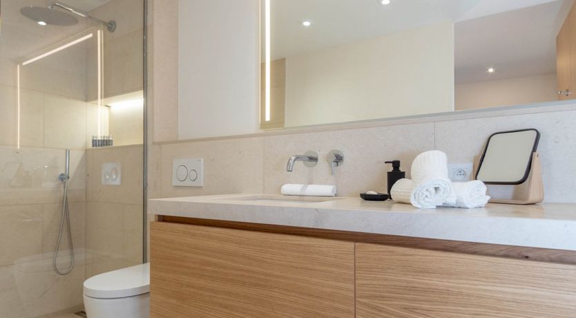 Photo of Brilliant Sea