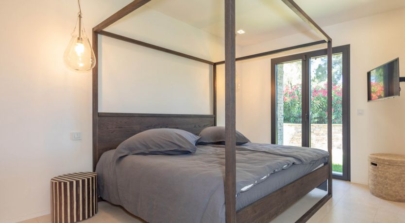 Photo of Brilliant Sea