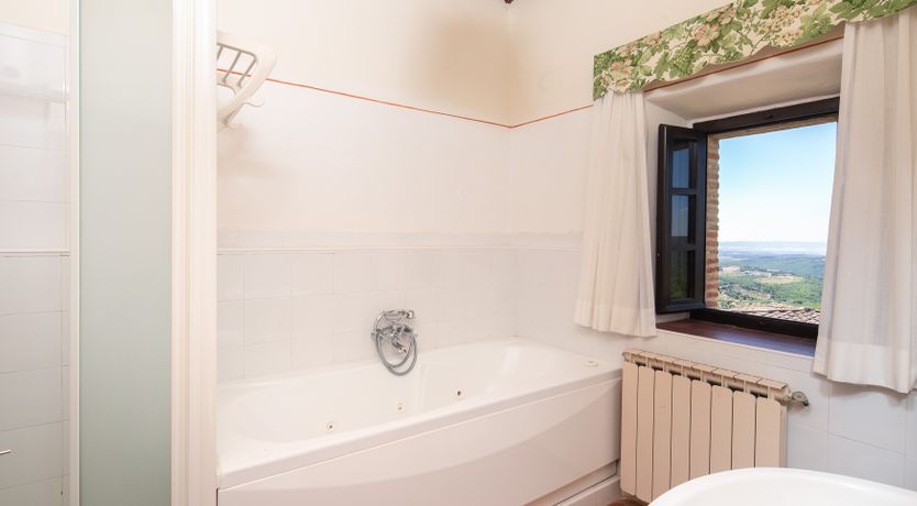 Photo of Chianti Castle