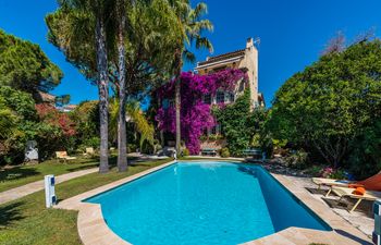 A Riviera Charmer Holiday Home