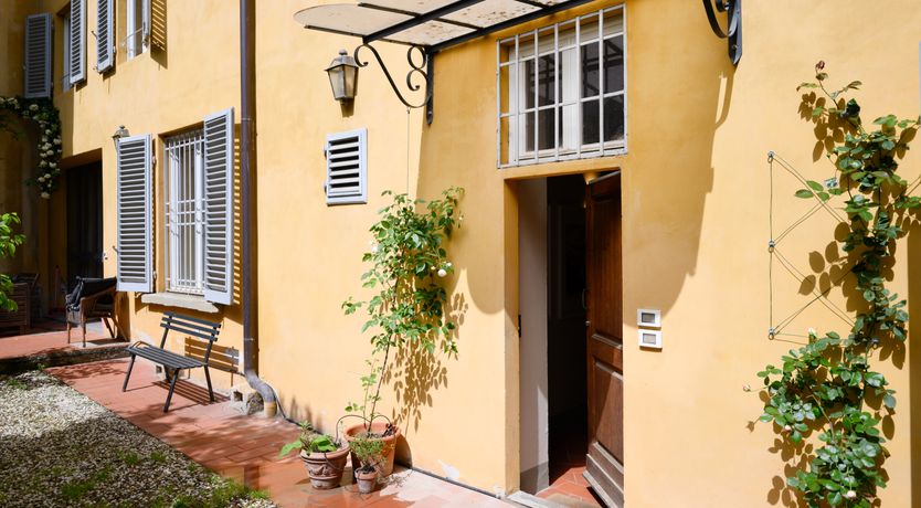 Photo of Florentine Echo