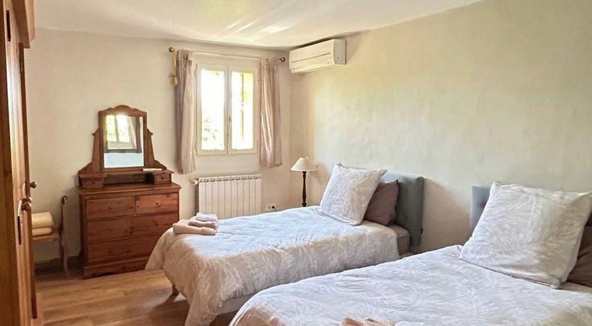 Photo of Postcard Farmhouse