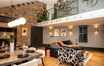 Covent Garden Heights Holiday Home