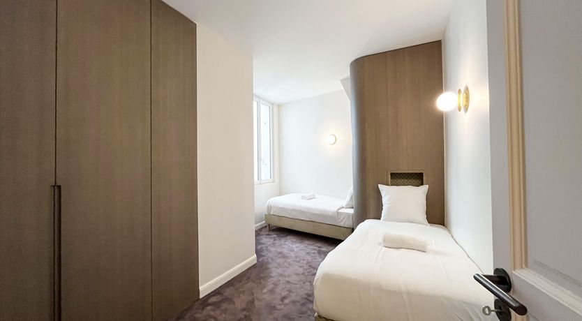 Photo of Parisian Onyx