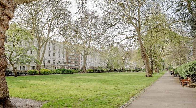 Photo of Grand & Noble