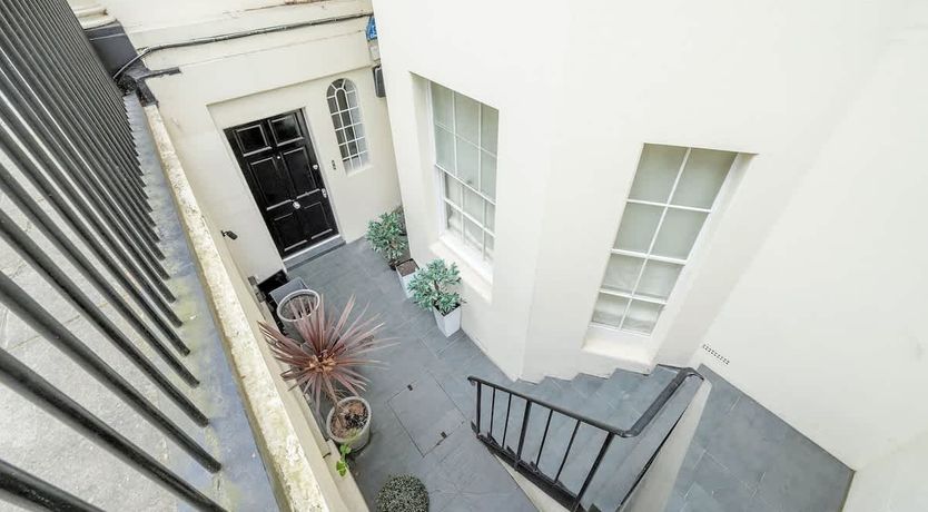 Photo of Grand & Noble