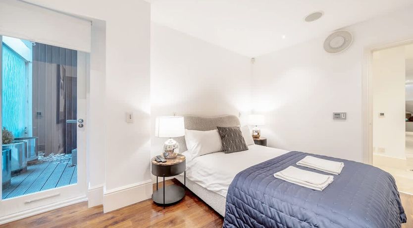 Photo of Grand & Noble