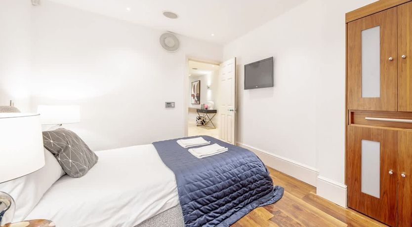 Photo of Grand & Noble