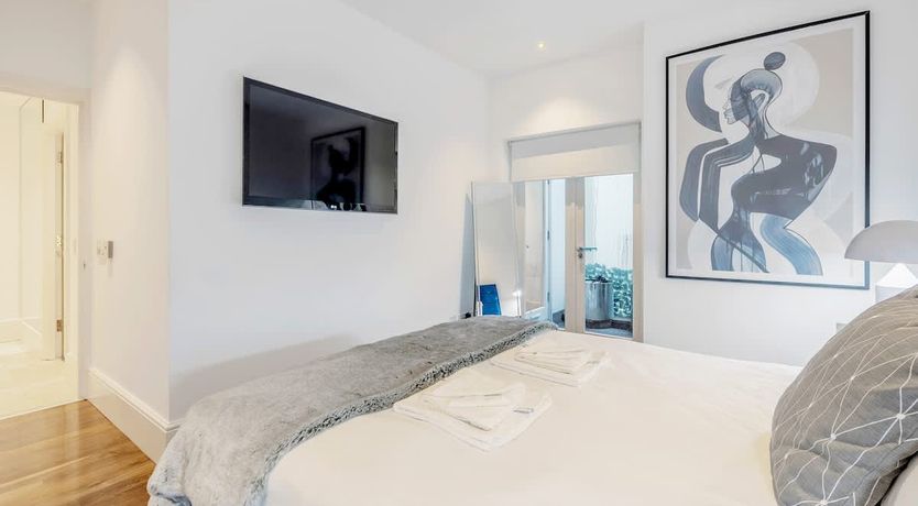 Photo of Grand & Noble