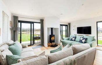 Canoe Cottage Holiday Home