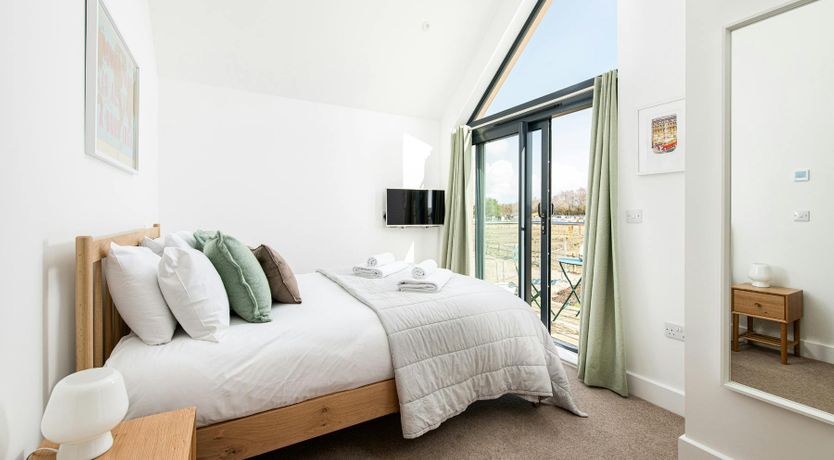 Photo of Canoe Cottage