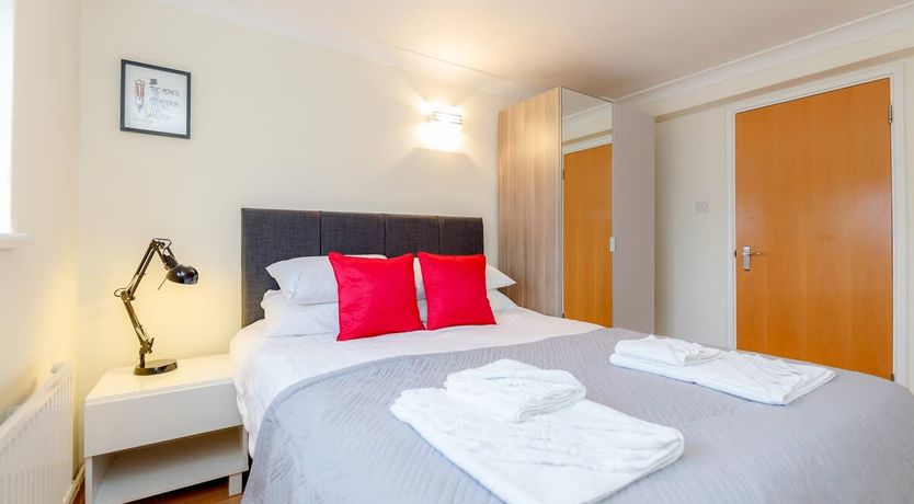 Photo of Holland Park View