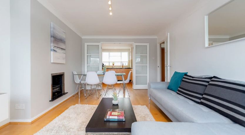 Photo of Holland Park View