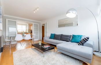 Holland Park View Holiday Home