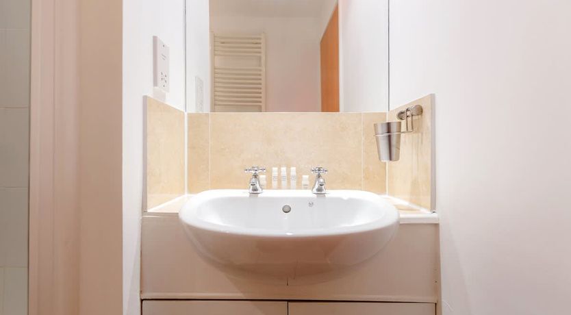 Photo of Holland Park View