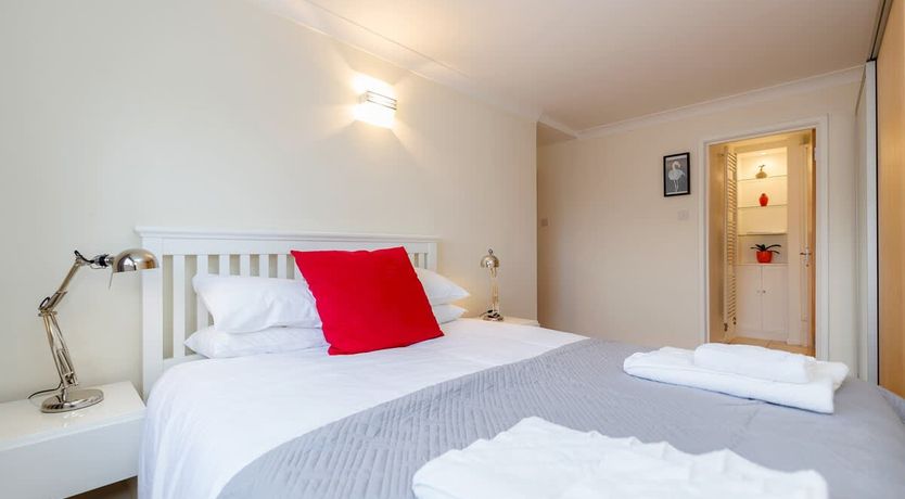 Photo of Holland Park View