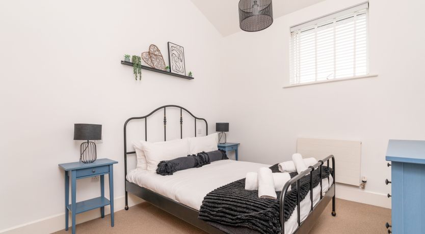 Photo of Lakeside Soak