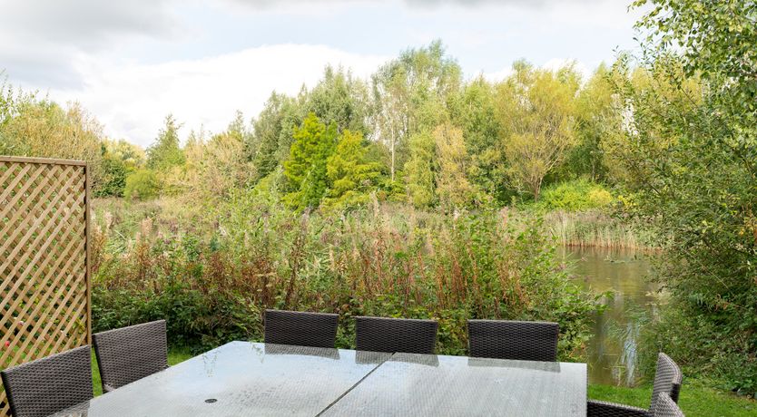 Photo of Lakeside Soak