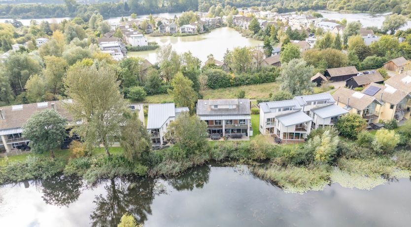 Photo of Lakeside Soak