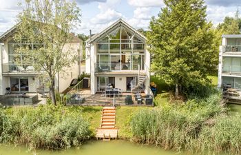 The Cygnet Holiday Home