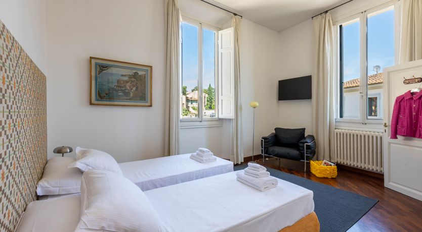 Photo of A Tuscan Flair