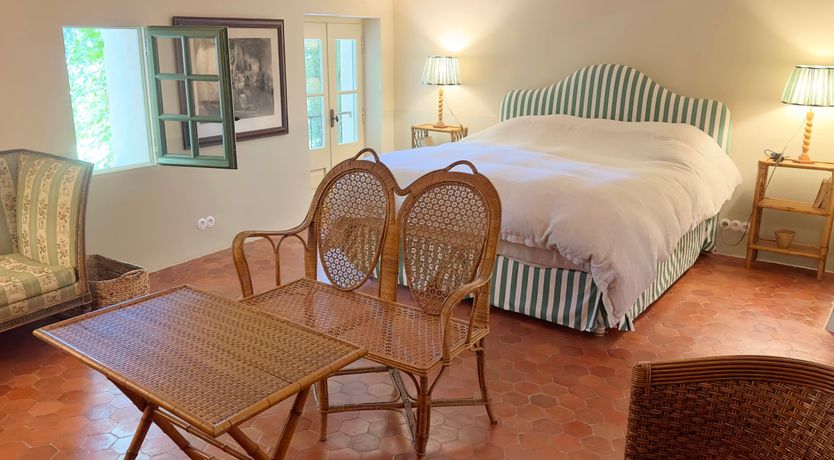 Photo of Provence Elegance