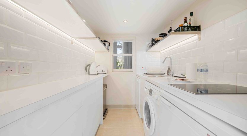 Photo of Queen of Kensington