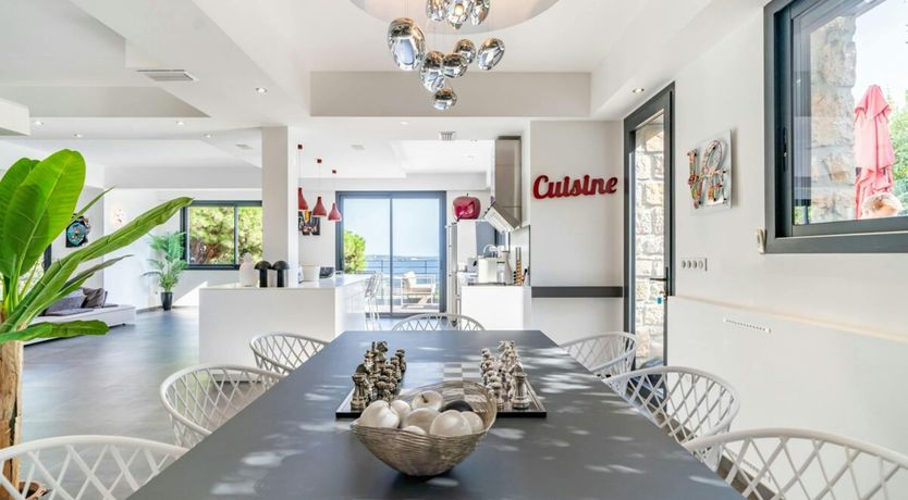 Photo of Azure & Vert