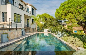 Azure & Vert Holiday Home
