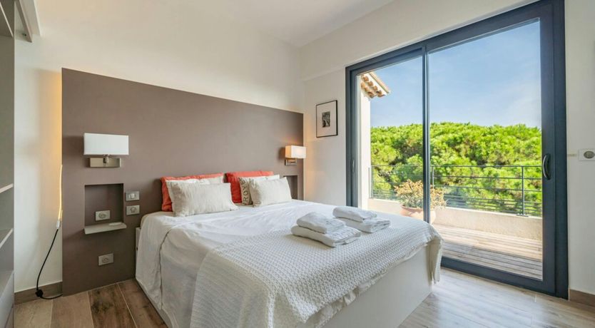 Photo of Azure & Vert