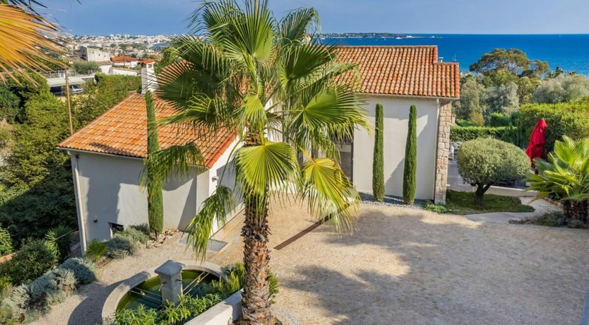 Photo of Azure & Vert