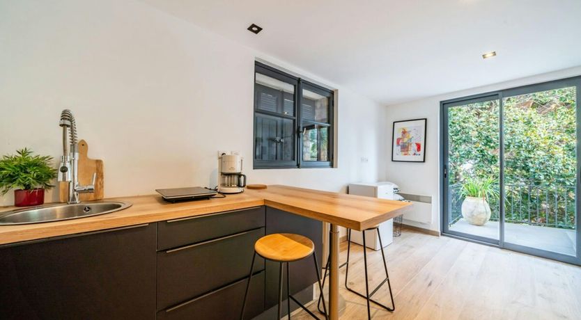 Photo of Azure & Vert