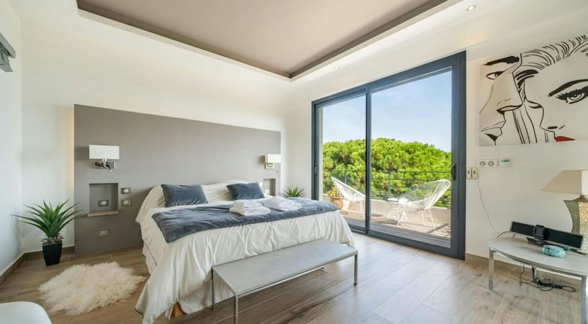 Photo of Azure & Vert