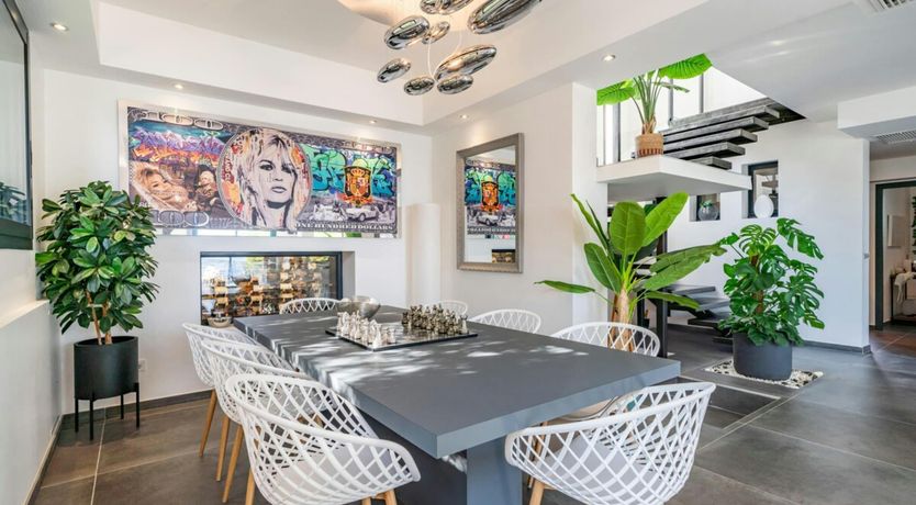 Photo of Azure & Vert