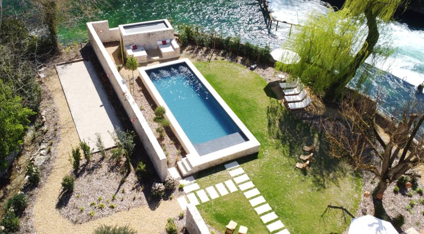 Photo of Riverside Luxury