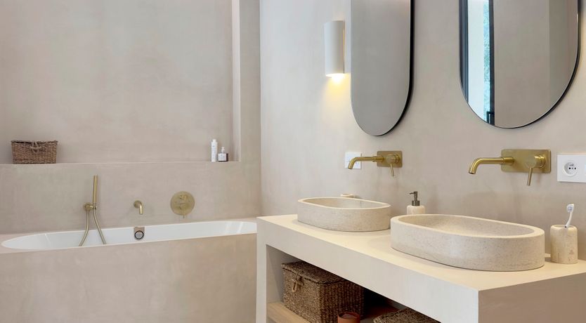 Photo of Riverside Luxury