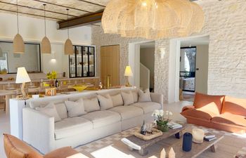 Riverside Luxury Holiday Home