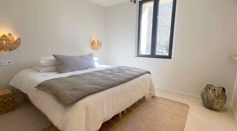 Photo of Riverside Luxury