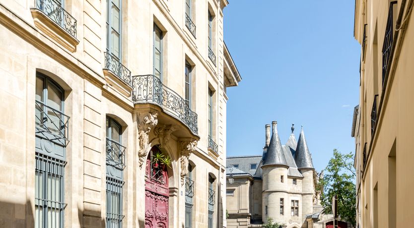 Photo of An Elegant Space