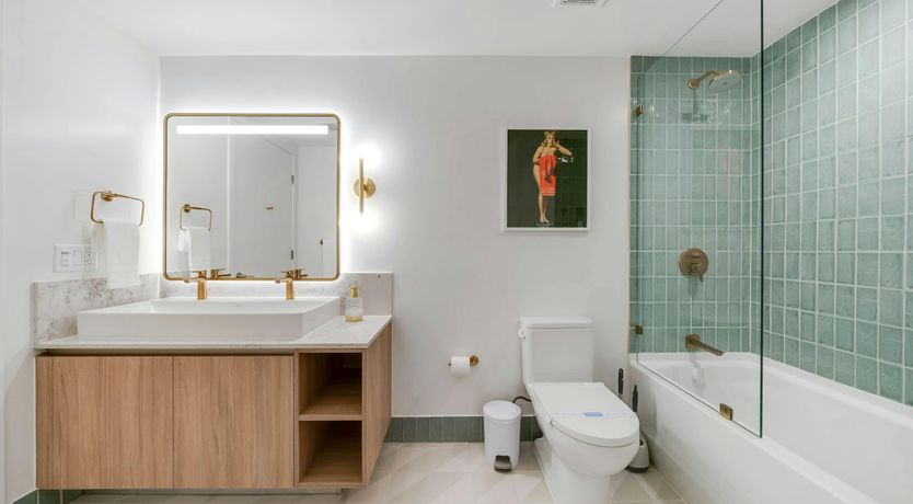 Photo of Downtown Splendour