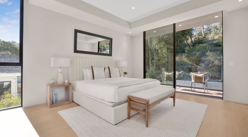 Photo of Beverly Breeze