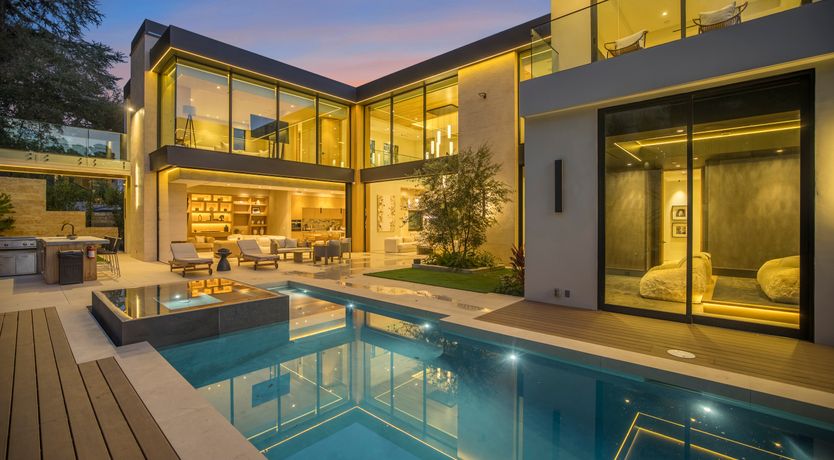 Photo of Beverly Breeze