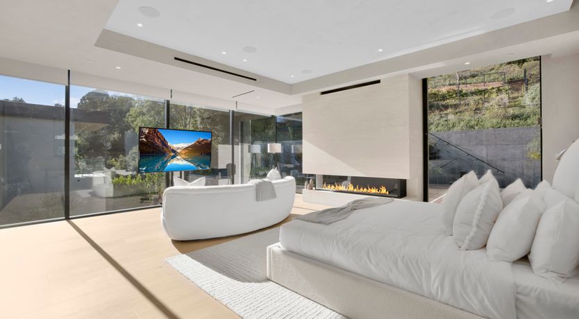 Photo of Beverly Breeze