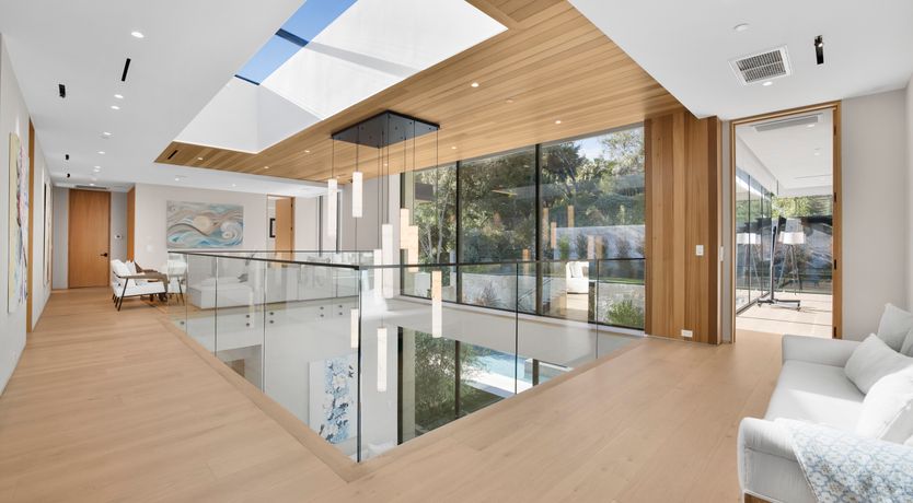 Photo of Beverly Breeze