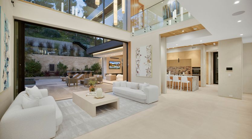 Photo of Beverly Breeze