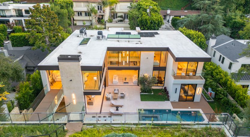 Photo of Beverly Breeze