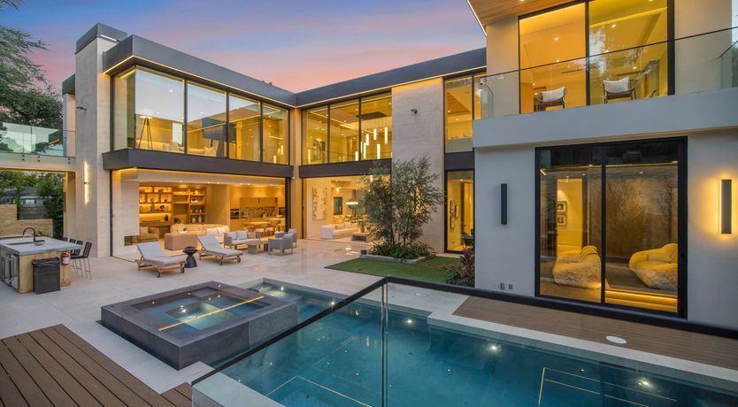 Photo of Beverly Breeze