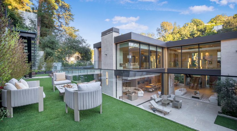 Photo of Beverly Breeze